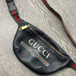 Gucci small belt bag! Like new in great condition!